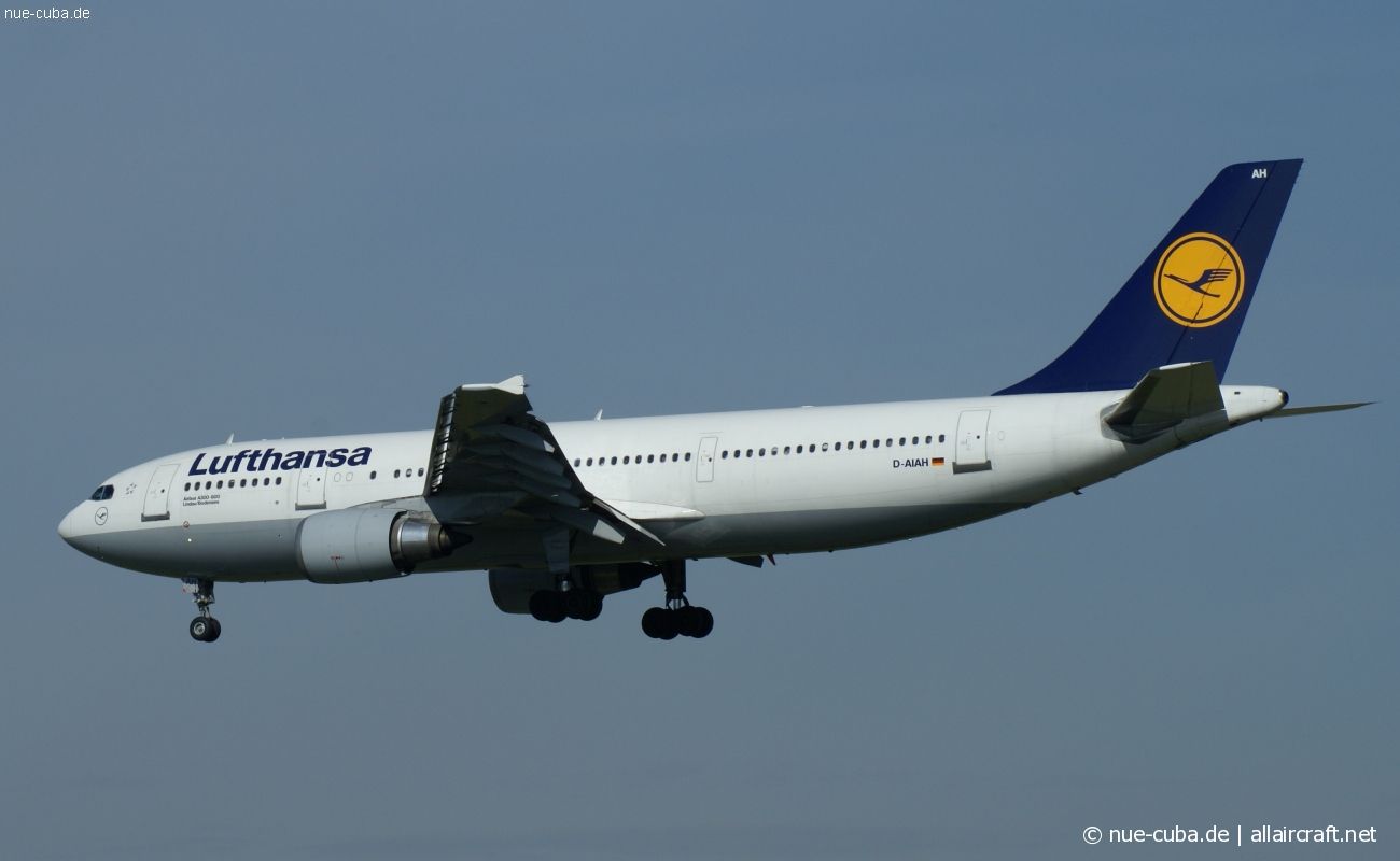 D-AIAH (380) 1986 Airbus A300B4-603