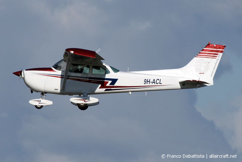 9H-ACL (17260955) Cessna 172M Skyhawk