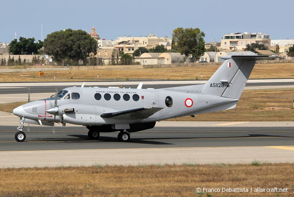 AS1126 · Beechcraft B200 · (MLA / LMML)