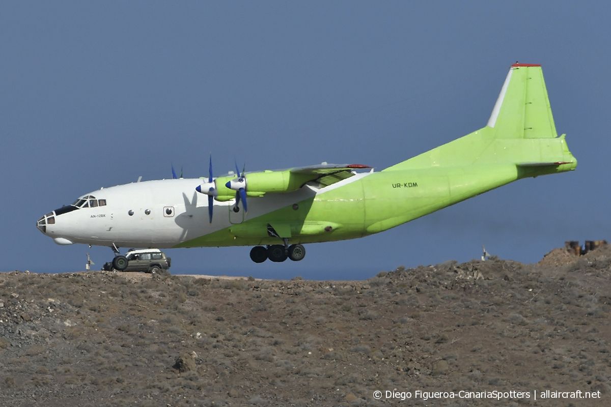 UR-KDM (02348107) 1972 Antonov An-12