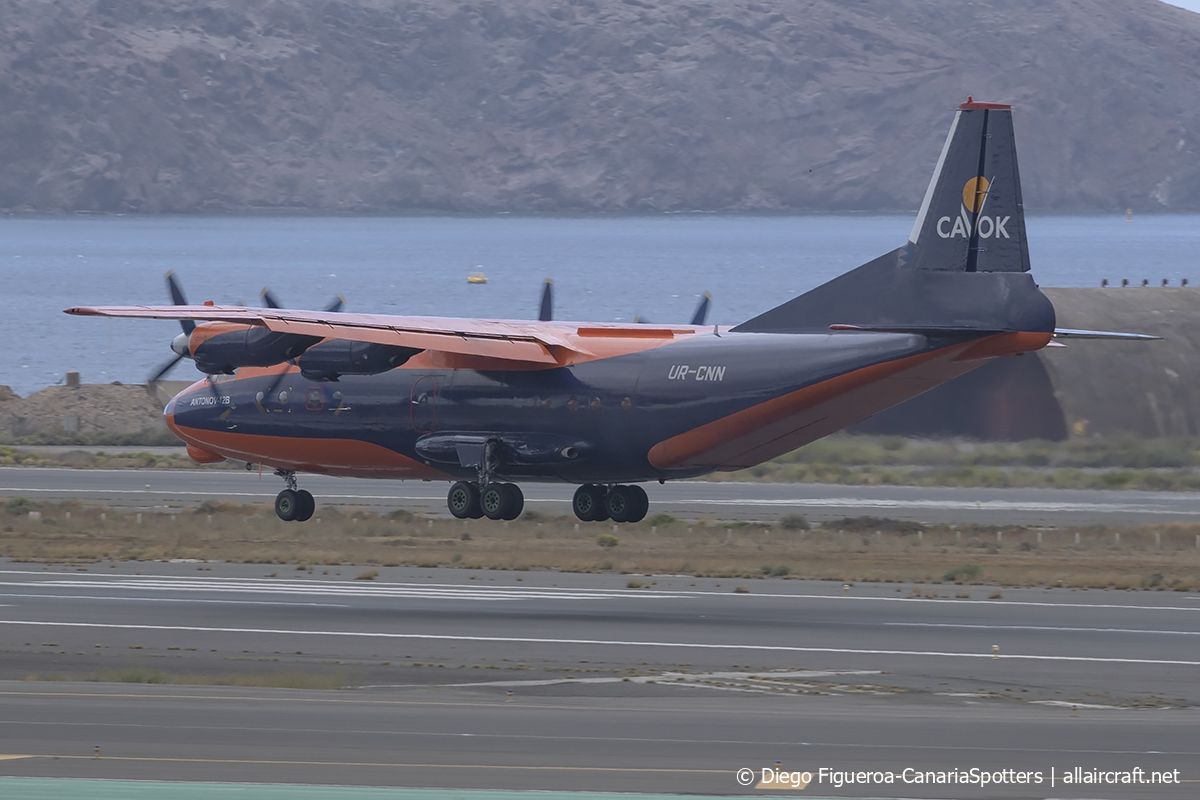 UR-CNN (7345004) 1967 Antonov An-12BK