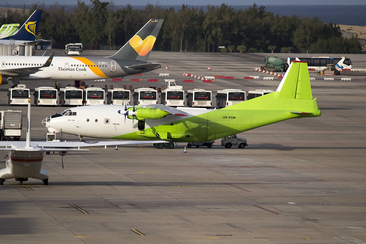 UR-KDM (02348107) 1972 Antonov An-12