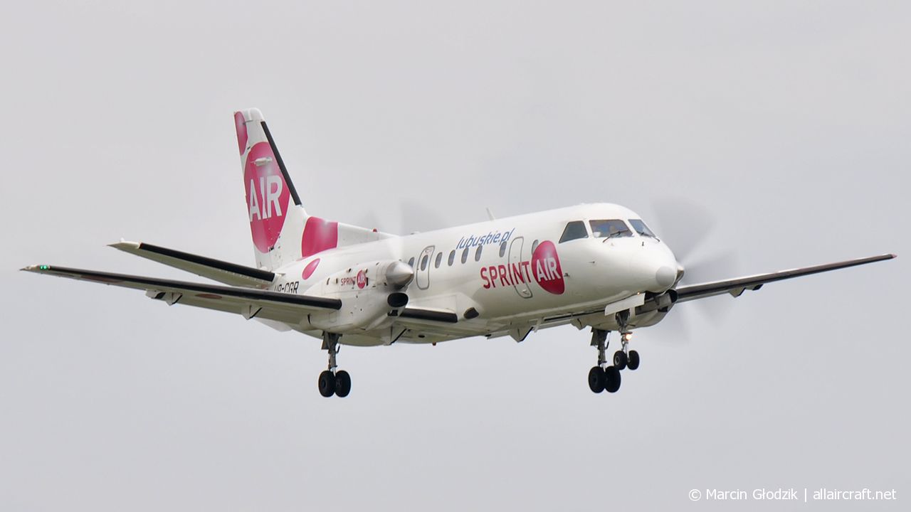 UR-CGR · Saab 340A · (WAW / EPWA)