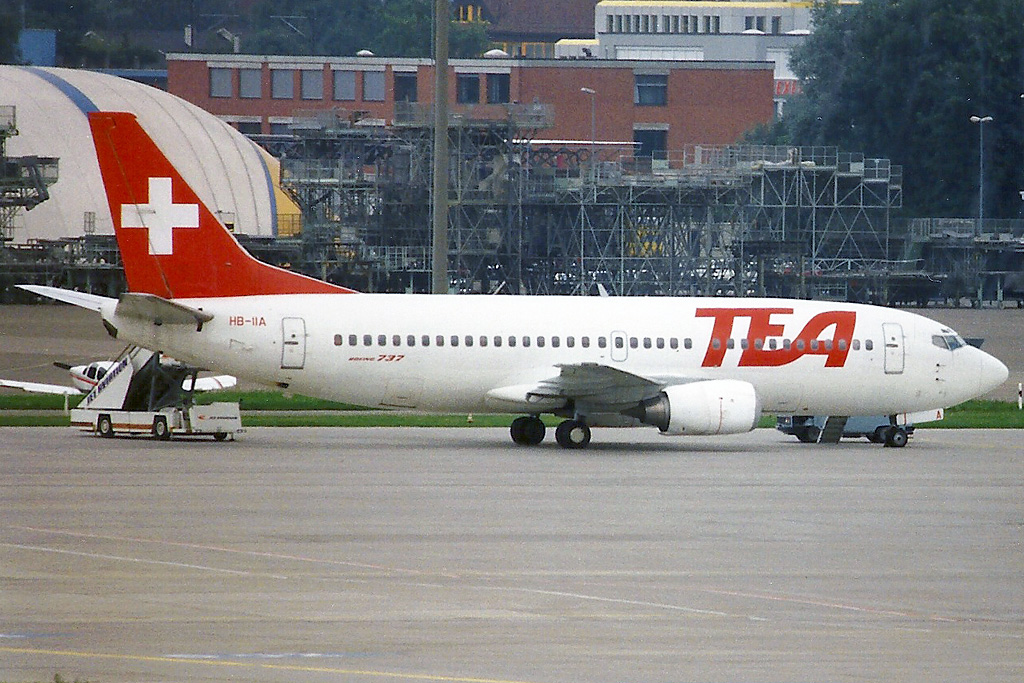 HB-IIA · Boeing 737-3M8 · (ZRH / LSZH)