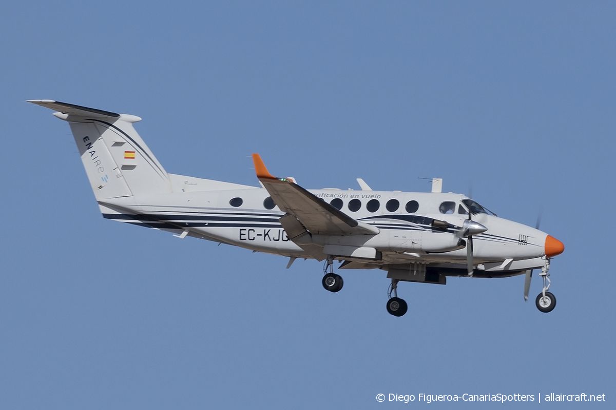 EC-KJQ (FL-255) 1999 Beechcraft B300 King Air 350