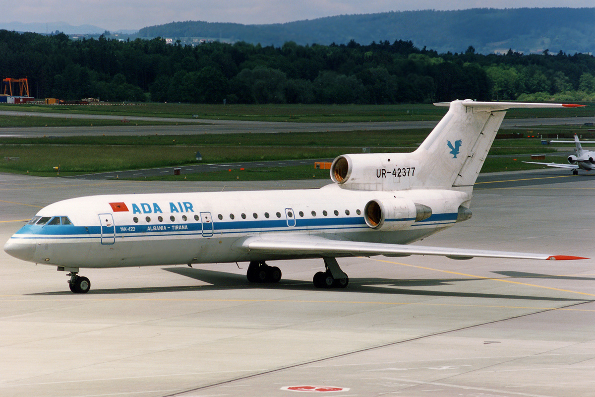 UR-42377 · Yakovlev Yak-42D · (ZRH / LSZH)