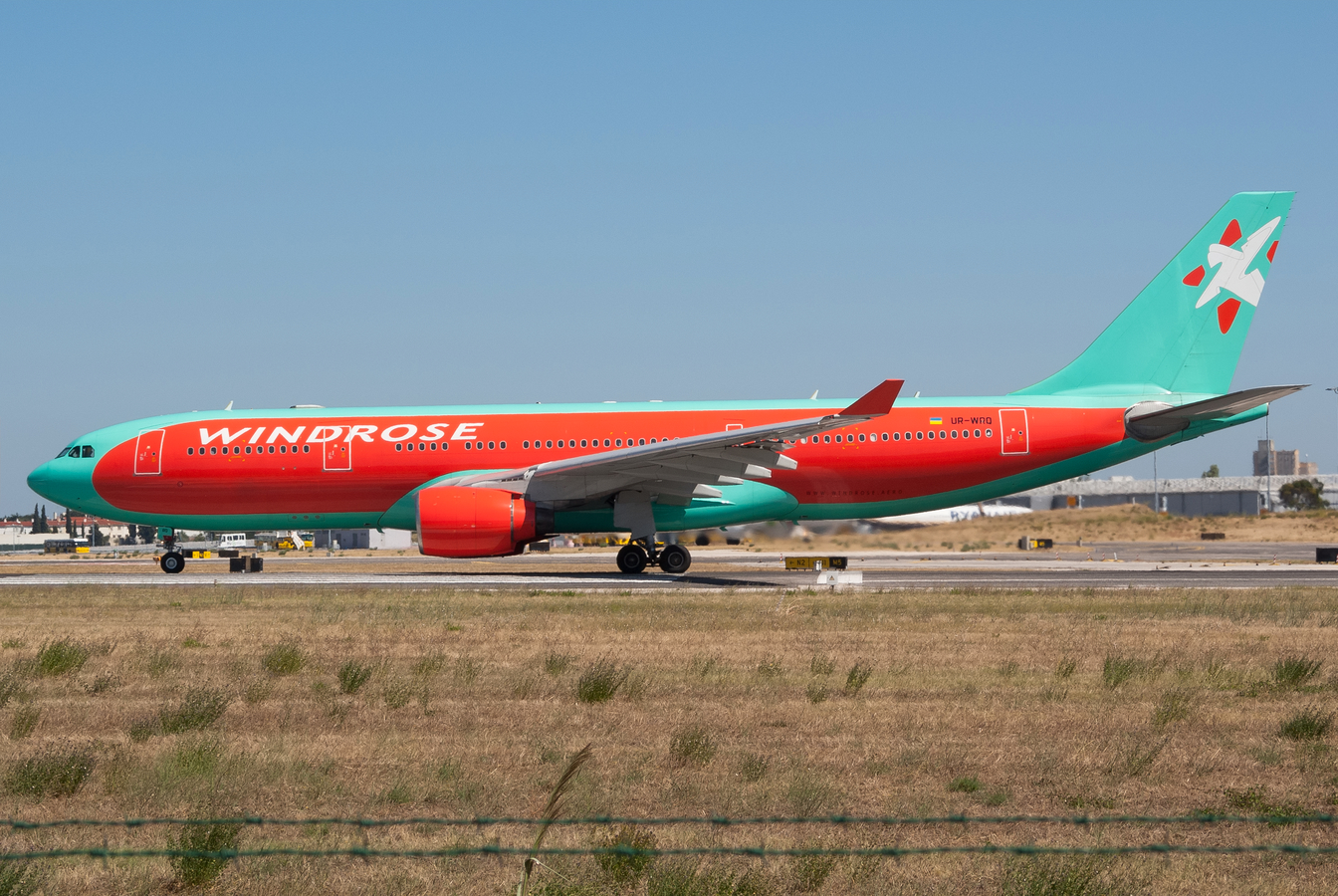 UR-WRQ (296) 1999 Airbus A330-223
