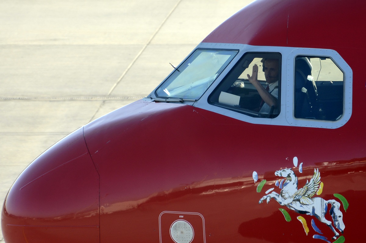 HB-IHX · Airbus A320-214 · (ZRH / LSZH)