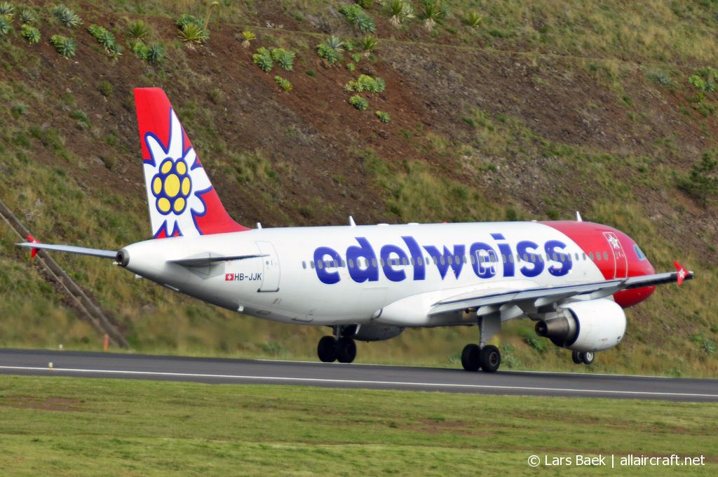 HB-JJK (1692) 2001 Airbus A320-214