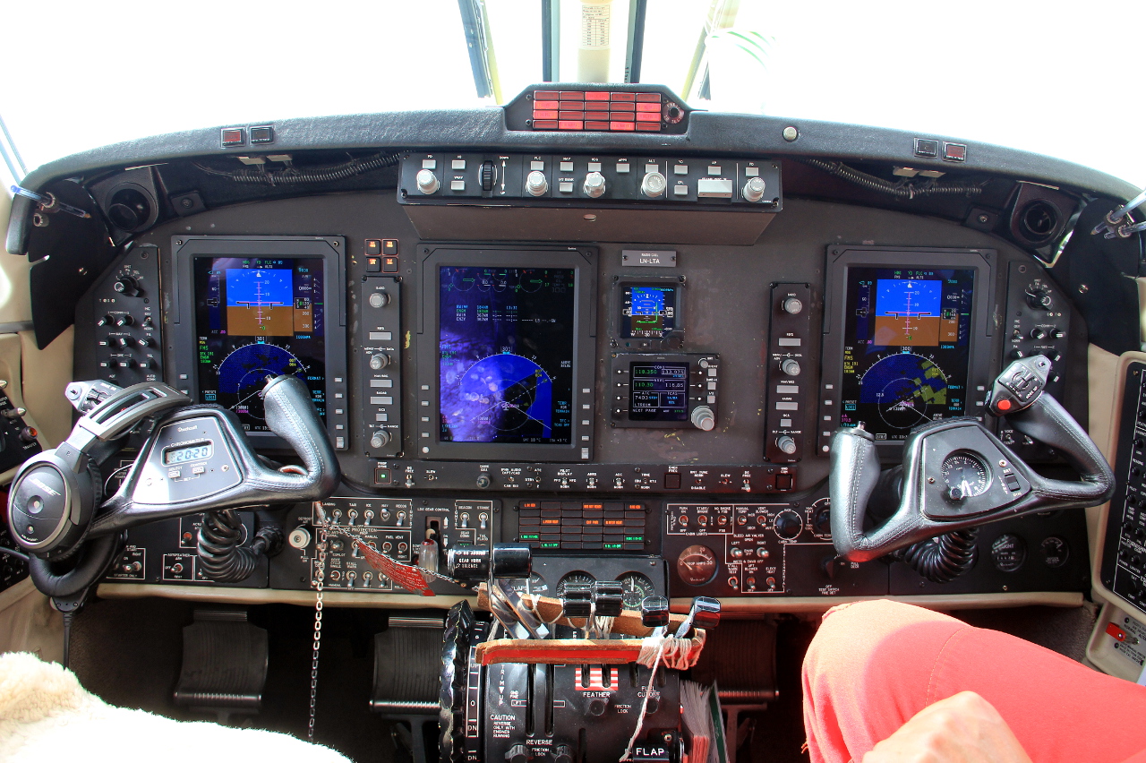 LN-LTA (BB-1868) 2004 Beechcraft B200