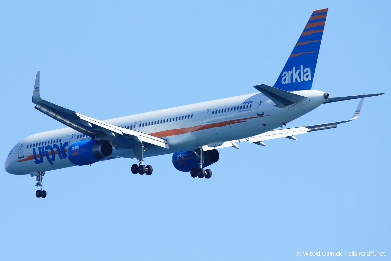 4X-BAW (30179) 2000 Boeing 757-3E7(WL)