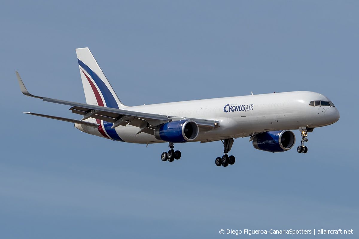 EC-NHF (24613) 1991 Boeing 757-223(PCF)(WL)