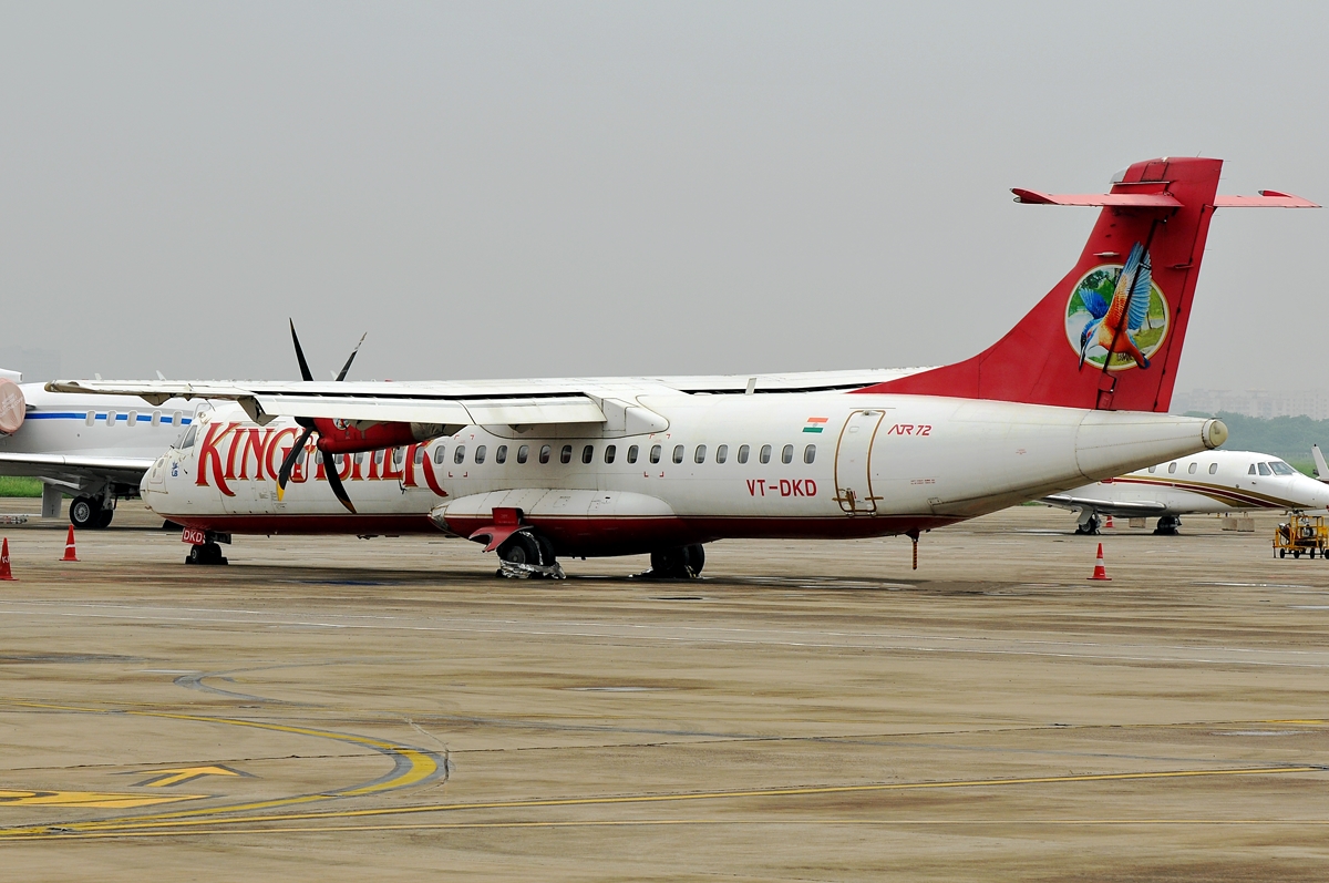 VT-DKD (725) 2006 ATR-72-500