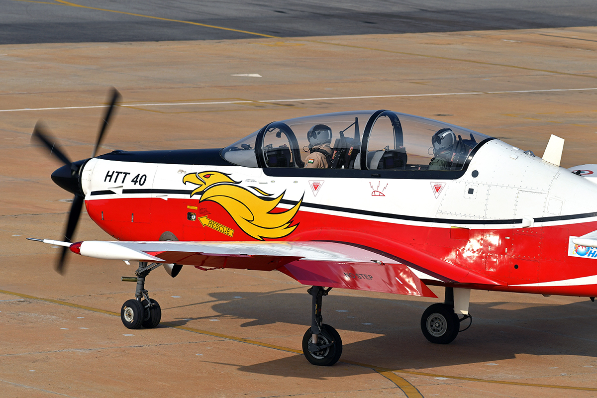 TSR001 (1) Hindustan Turbo Trainer HTT-40