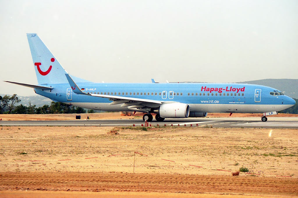 D-AHLP (32905) 2001 Boeing 737-8K5(WL)