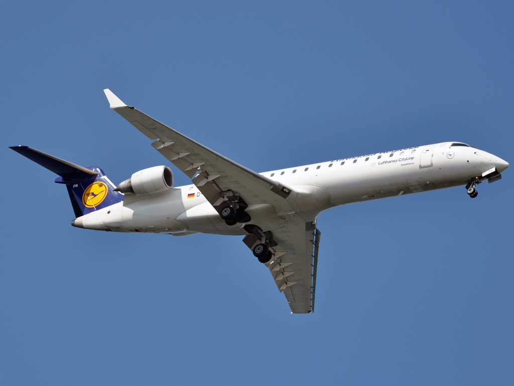 D-ACPN · Bombardier CRJ-701ER · (CPH / EKCH)