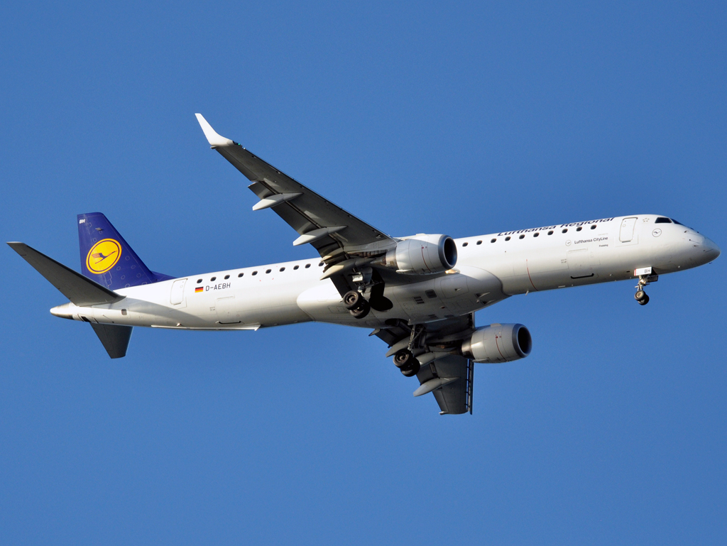 D-AEBH · Embraer 190-200LR · (CPH / EKCH)
