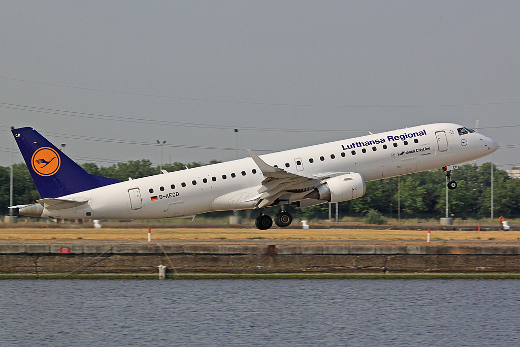 D-AECD · Embraer 190-100LR · (LCY / EGLC)