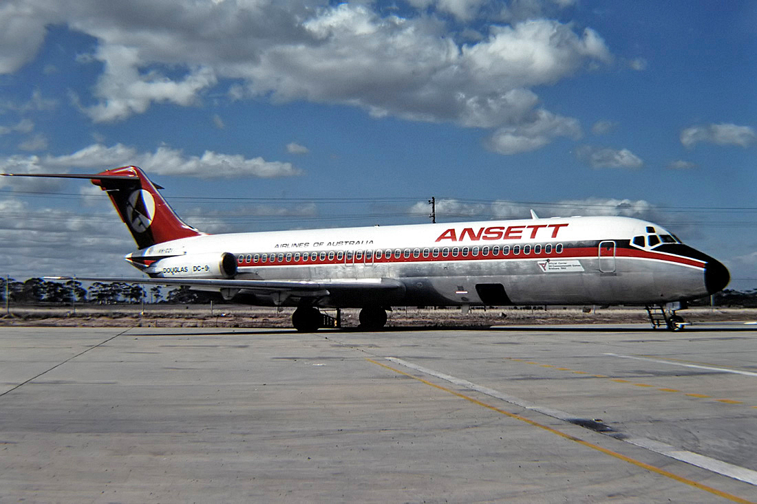 VH-CZI (cn 47527) McDonnell Douglas DC-9-31