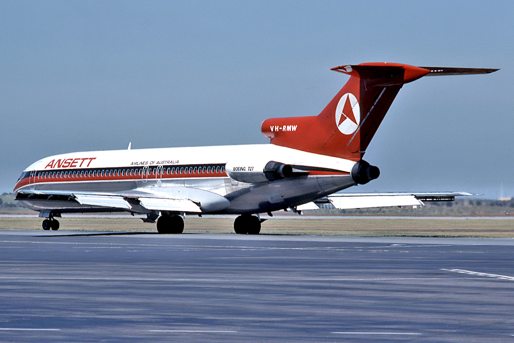 VH-RMW (cn 20550) Boeing 727-277