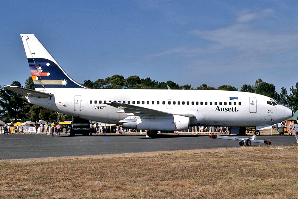 VH-CZT (cn 22652) Boeing 737-277Adv