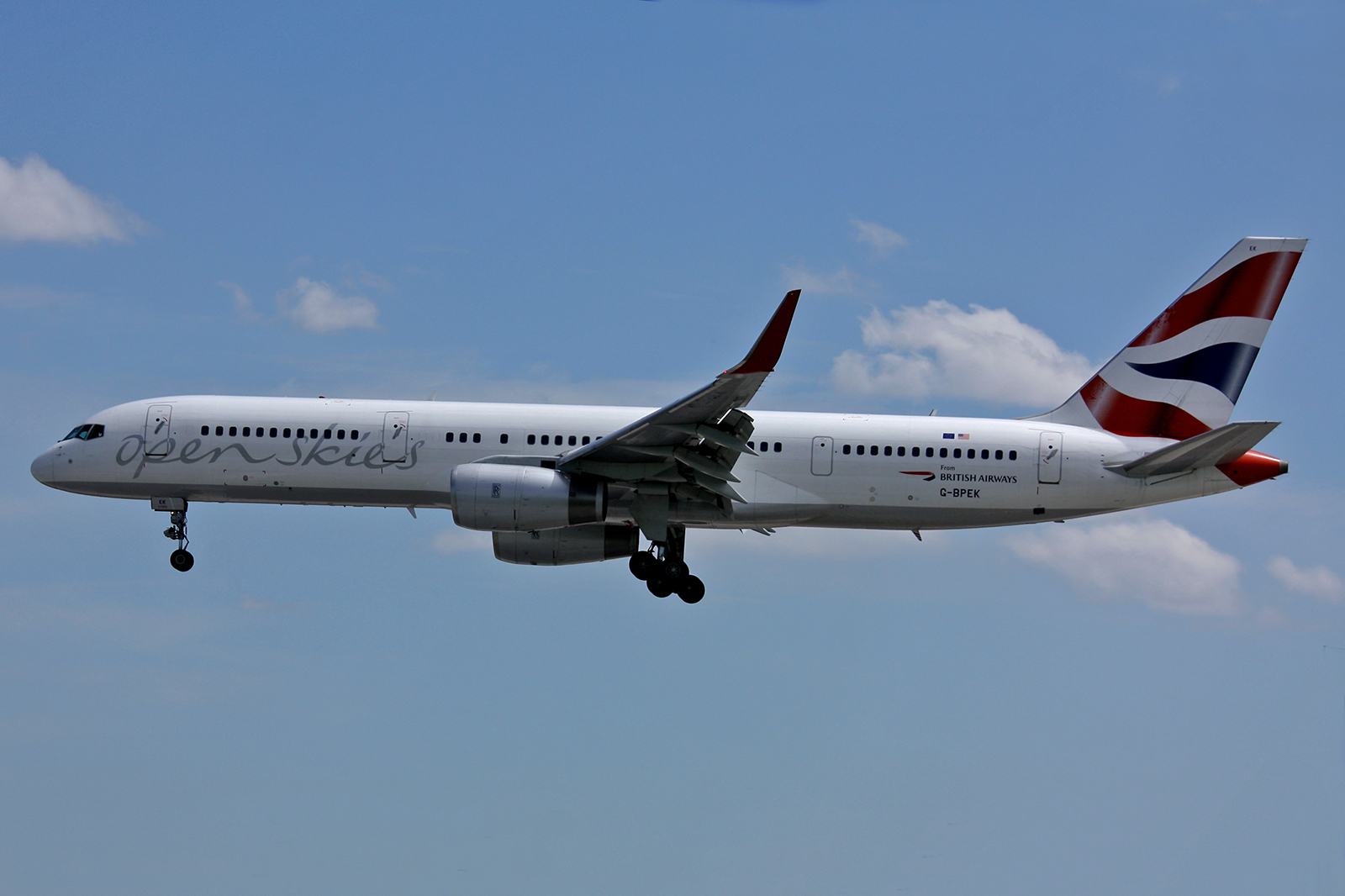 G-BPEK (25808) 1995 Boeing 757-236 WL