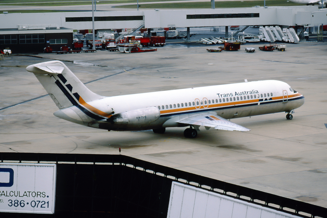 VH-TJS · McDonnell Douglas DC-9-31 · (MEL / YMML)