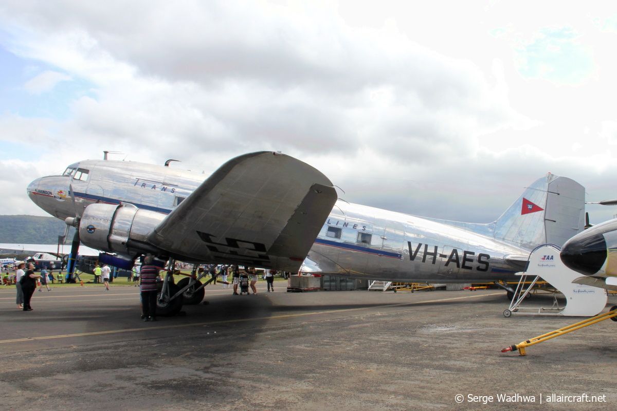 VH-AES (6021) 1942 Douglas DC3C-S1C3G