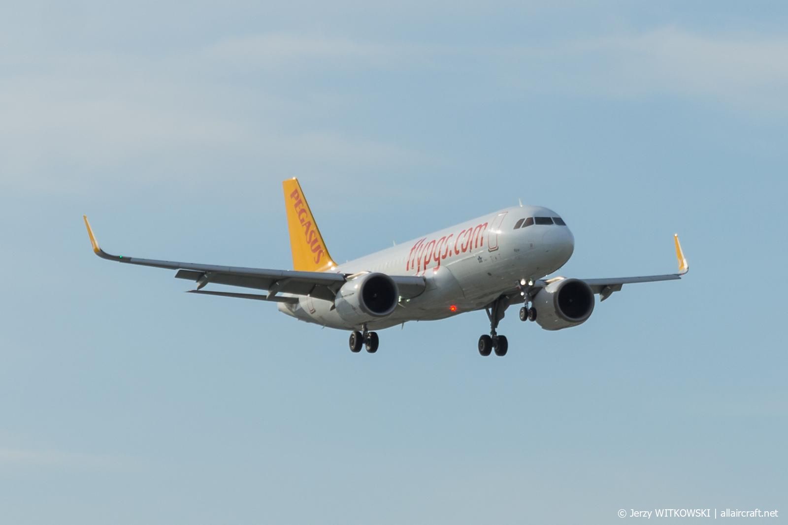 TC-NBB · Airbus A320-251N · (WAW / EPWA)