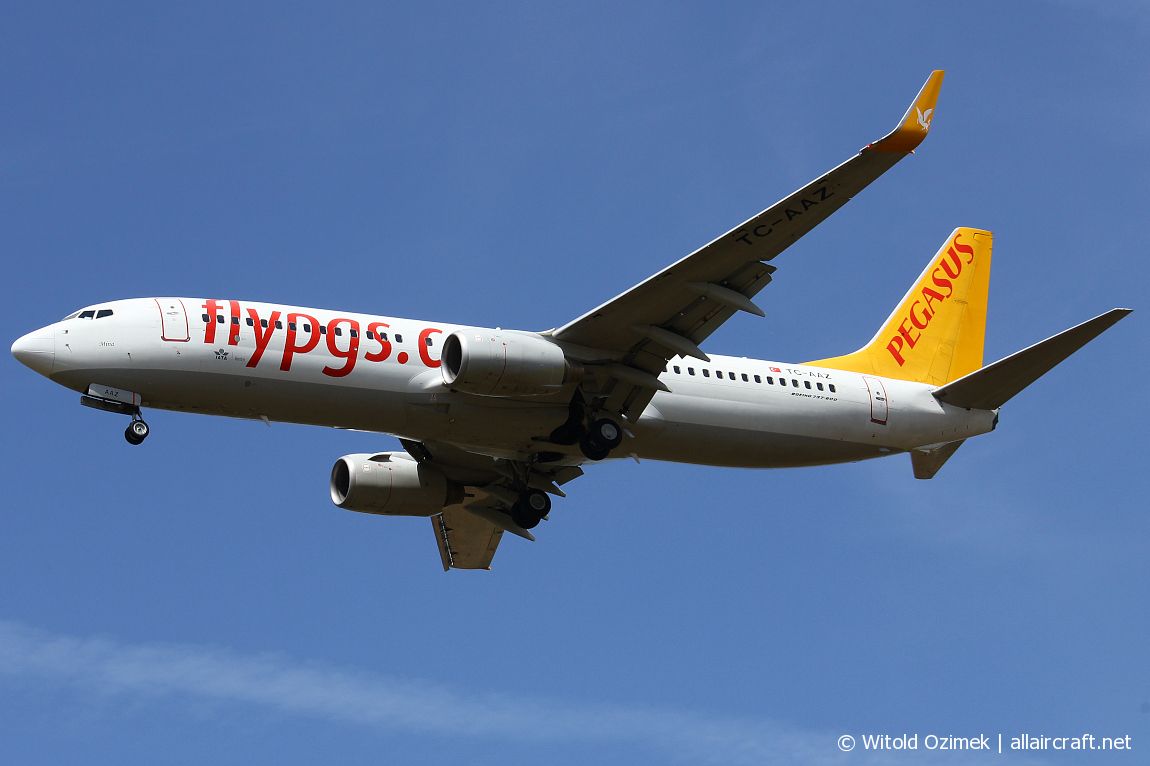 TC-AAZ · Boeing 737-82R(WL) · (FCO / LIRF)