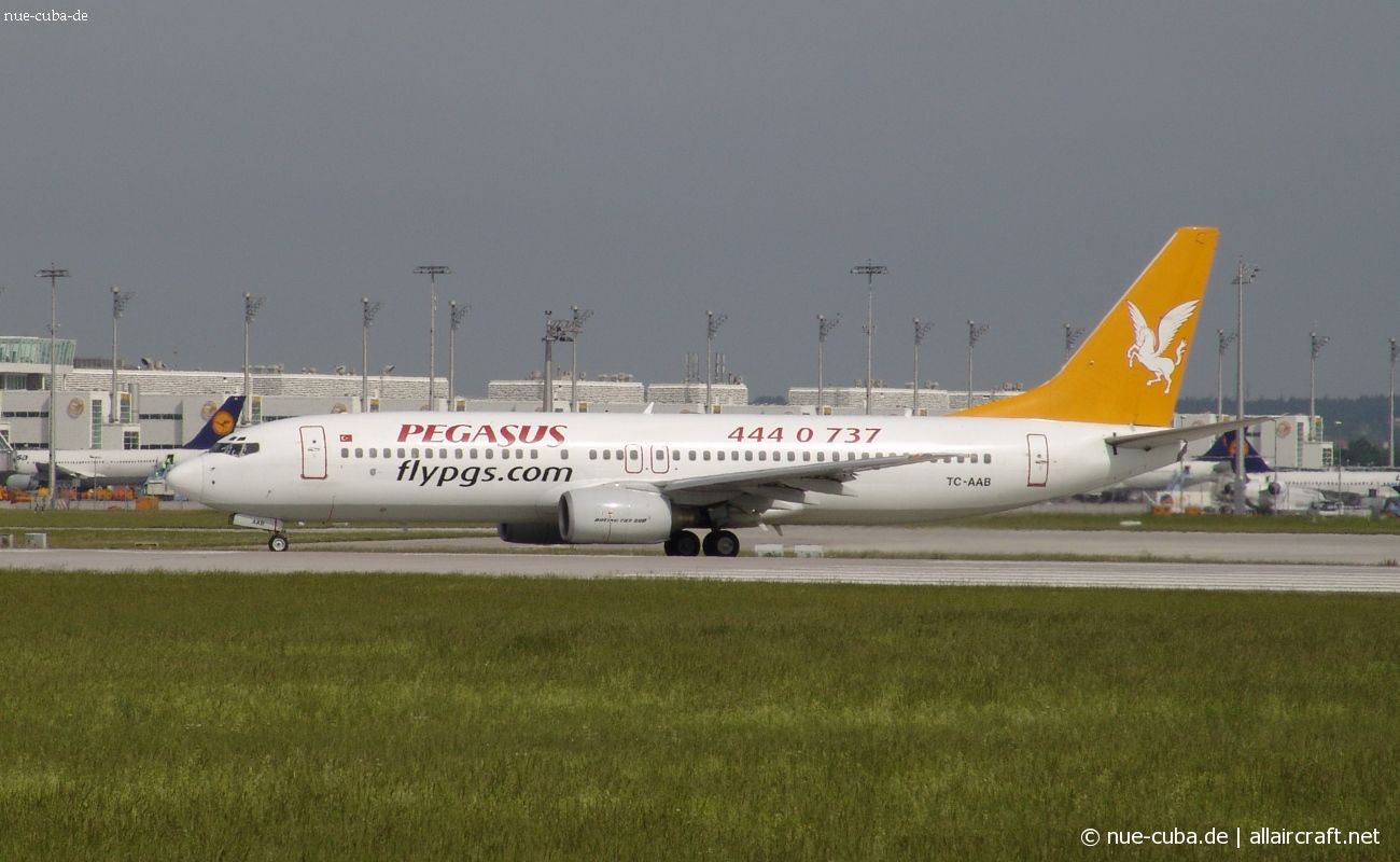 TC-AAB · Boeing 737-86N · (MUC / EDDM)
