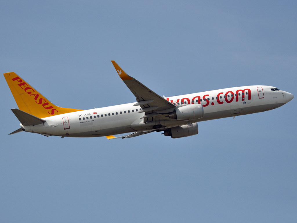 TC-AAE (35700) 2007 Boeing 737-82R WL