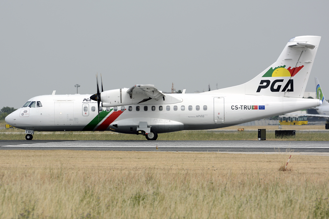 CS-TRU ( 1011 ) 2014 ATR 42-600