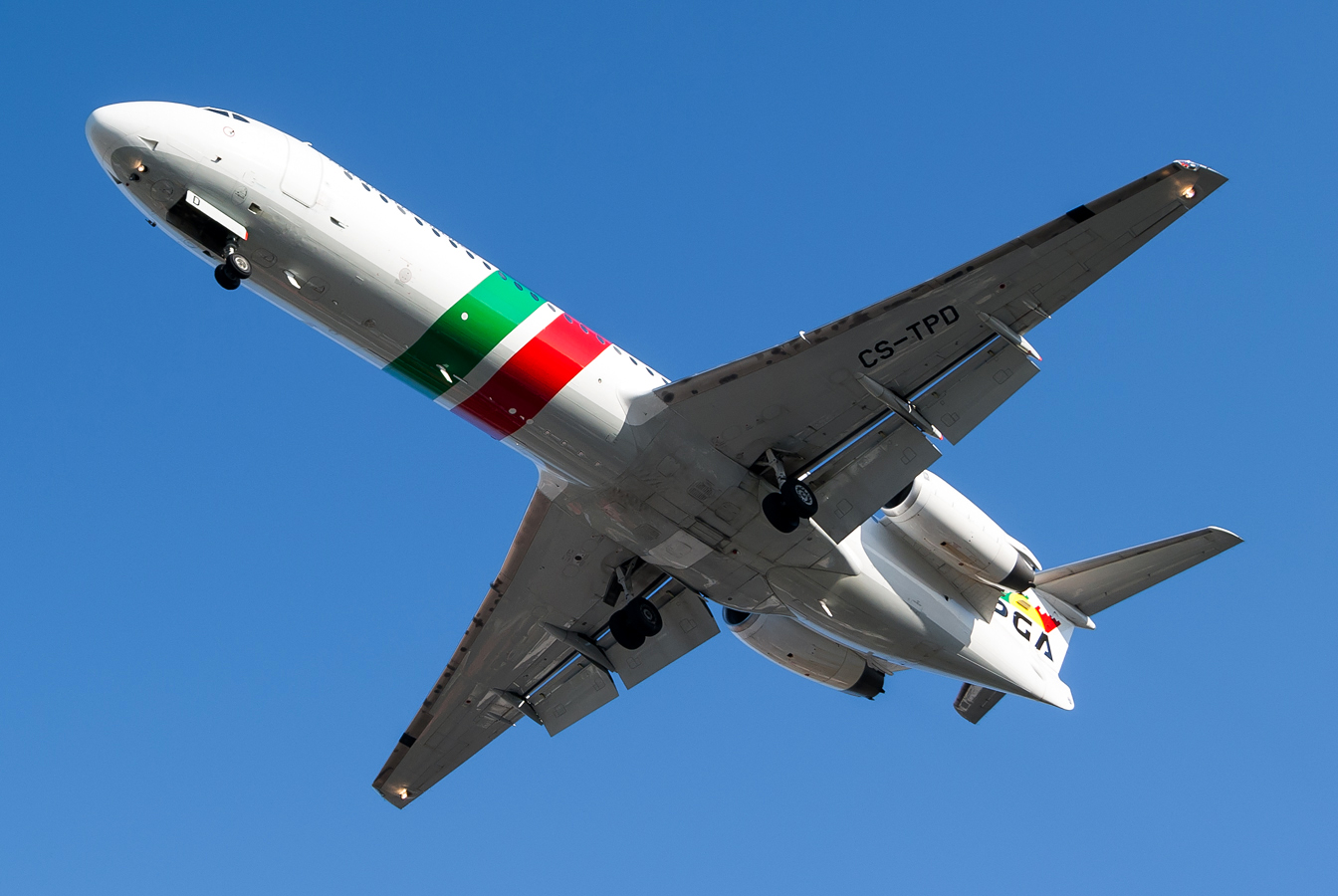 CS-TPD (11317) 1991 Fokker 100