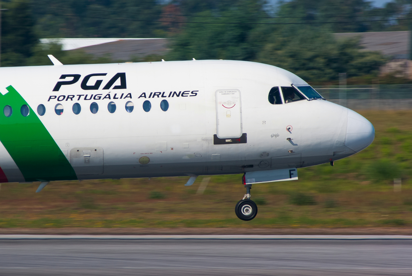 CS-TPF (11258) 1989 Fokker 100