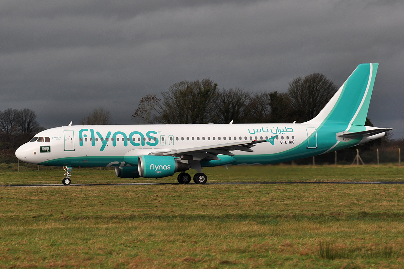 G-DHRG · Airbus A320-214 · (SNN / EINN)