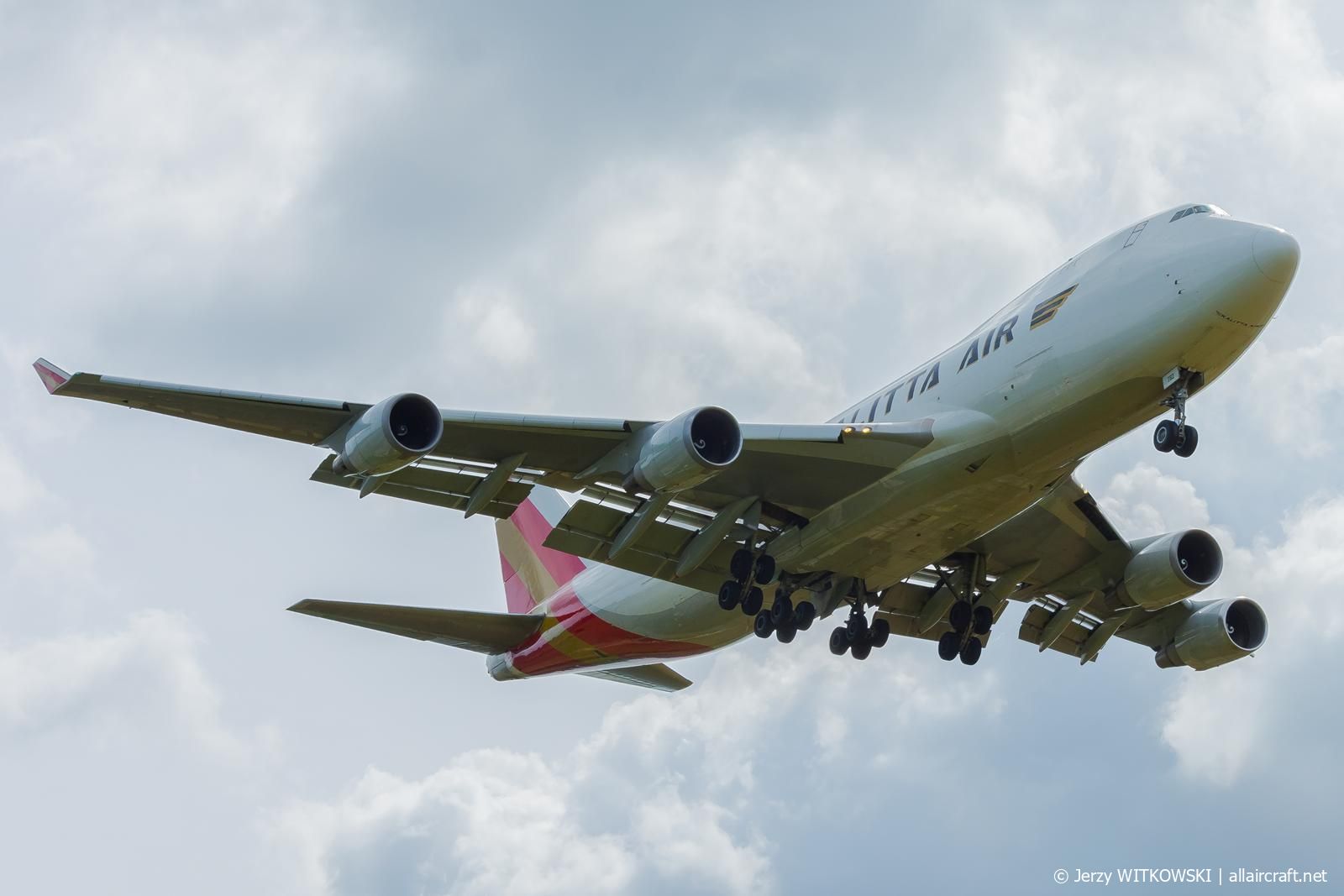 N782CK (37304) 2009 Boeing 747-4HQF(ER)