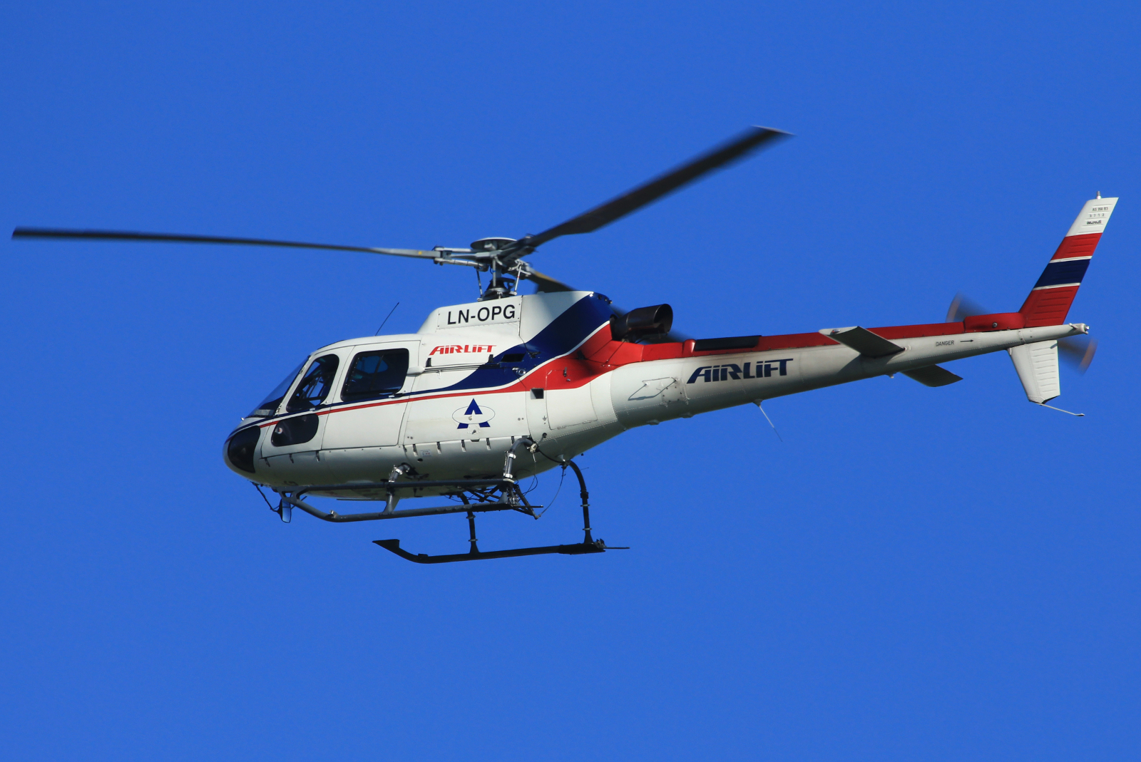 LN-OPG (3712) Eurocopter AS 350B3 Ecureuil