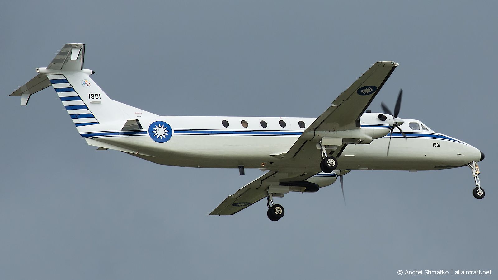 1901 (UC-23) 1983 Beechcraft 1900C