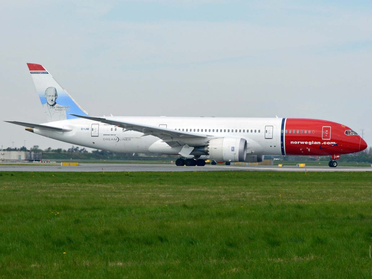 EI-LNB (35305) 2013 Boeing 787-8 Dreamliner