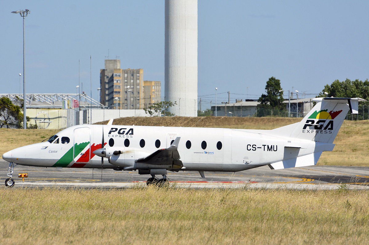CS-TMU (UE-335) 1998 Beechcraft 1900D