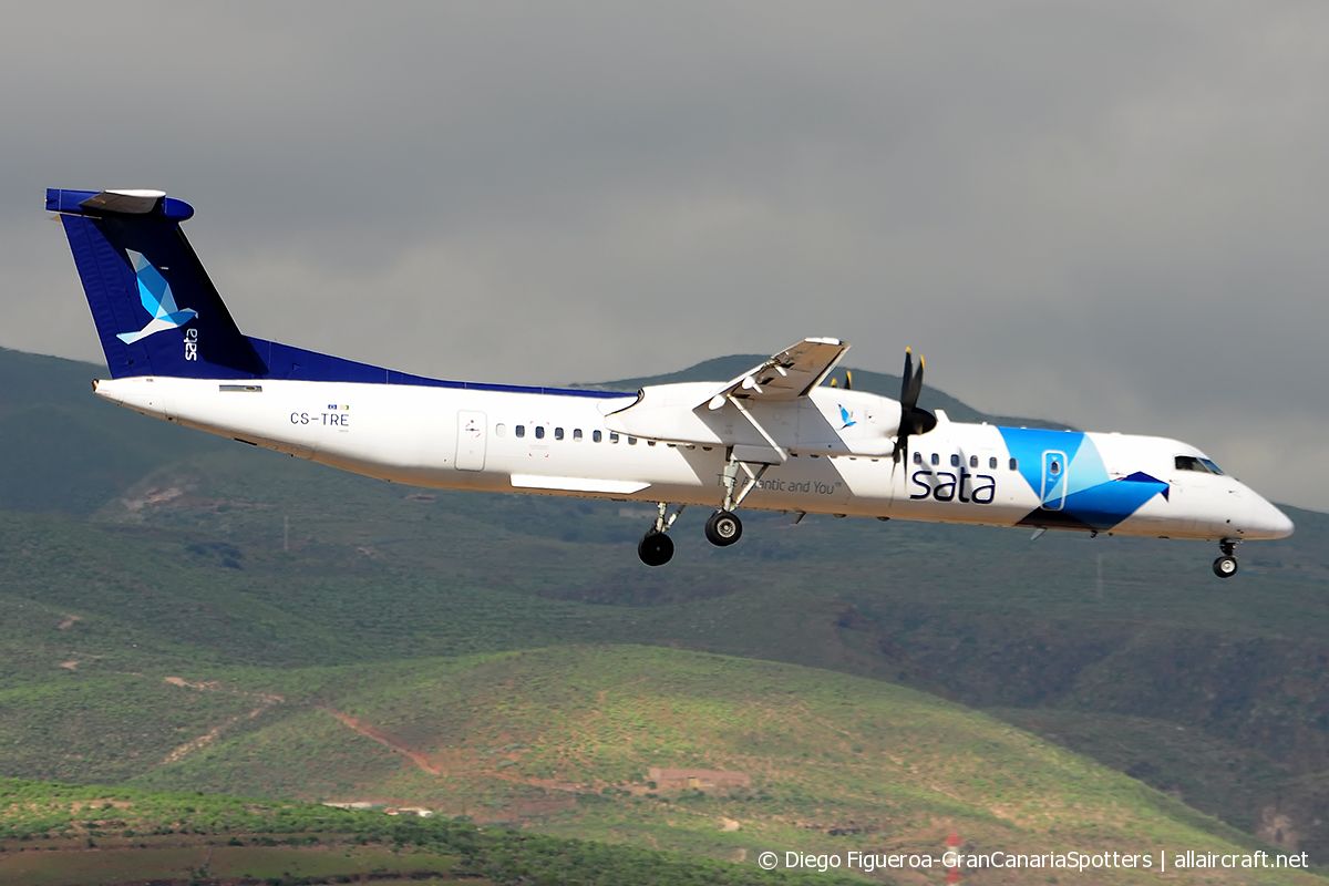 CS-TRE (4295) 2009 Bombardier Dash 8-Q402