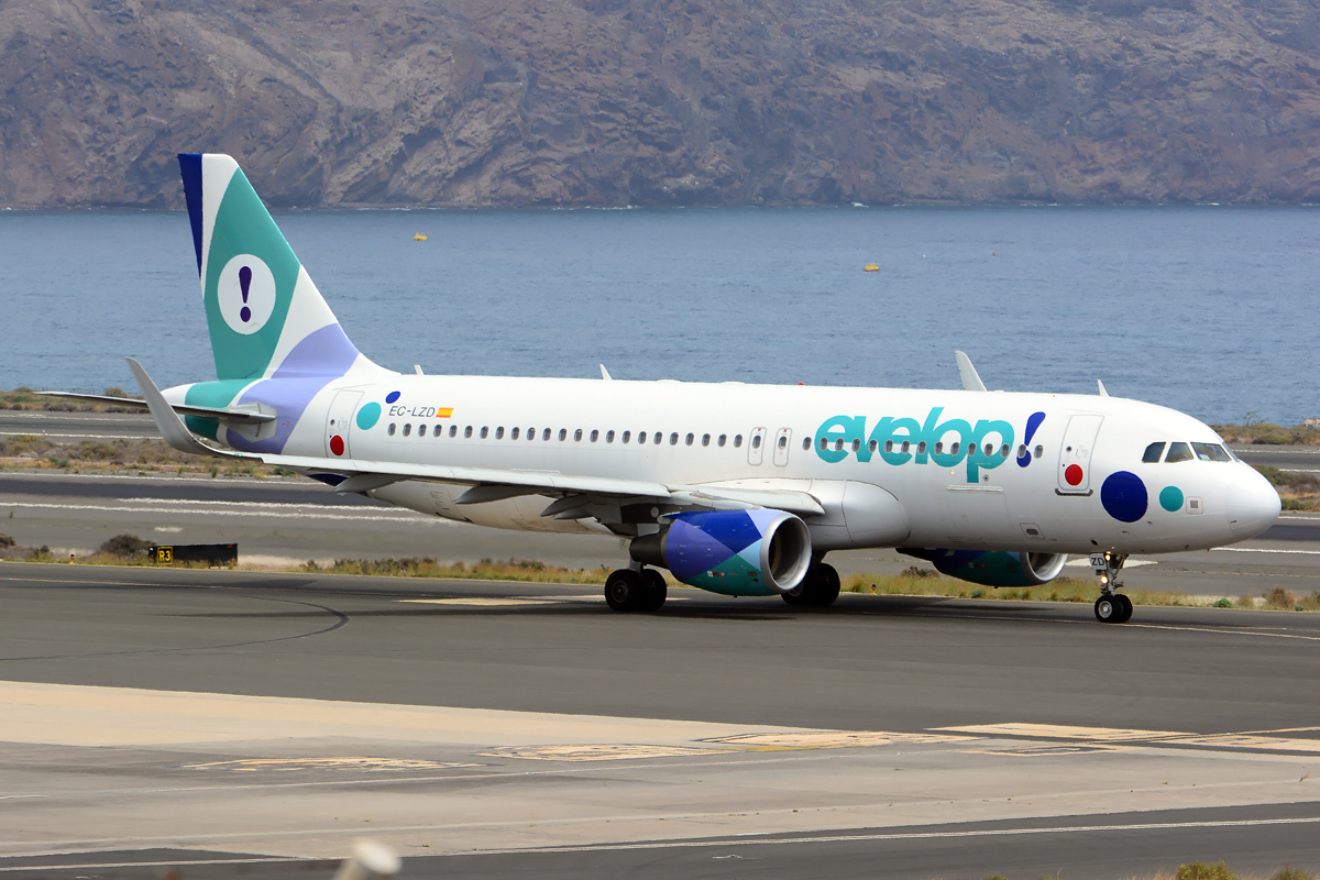 EC-LZD (5642) 2013 Airbus A320-214(WL)