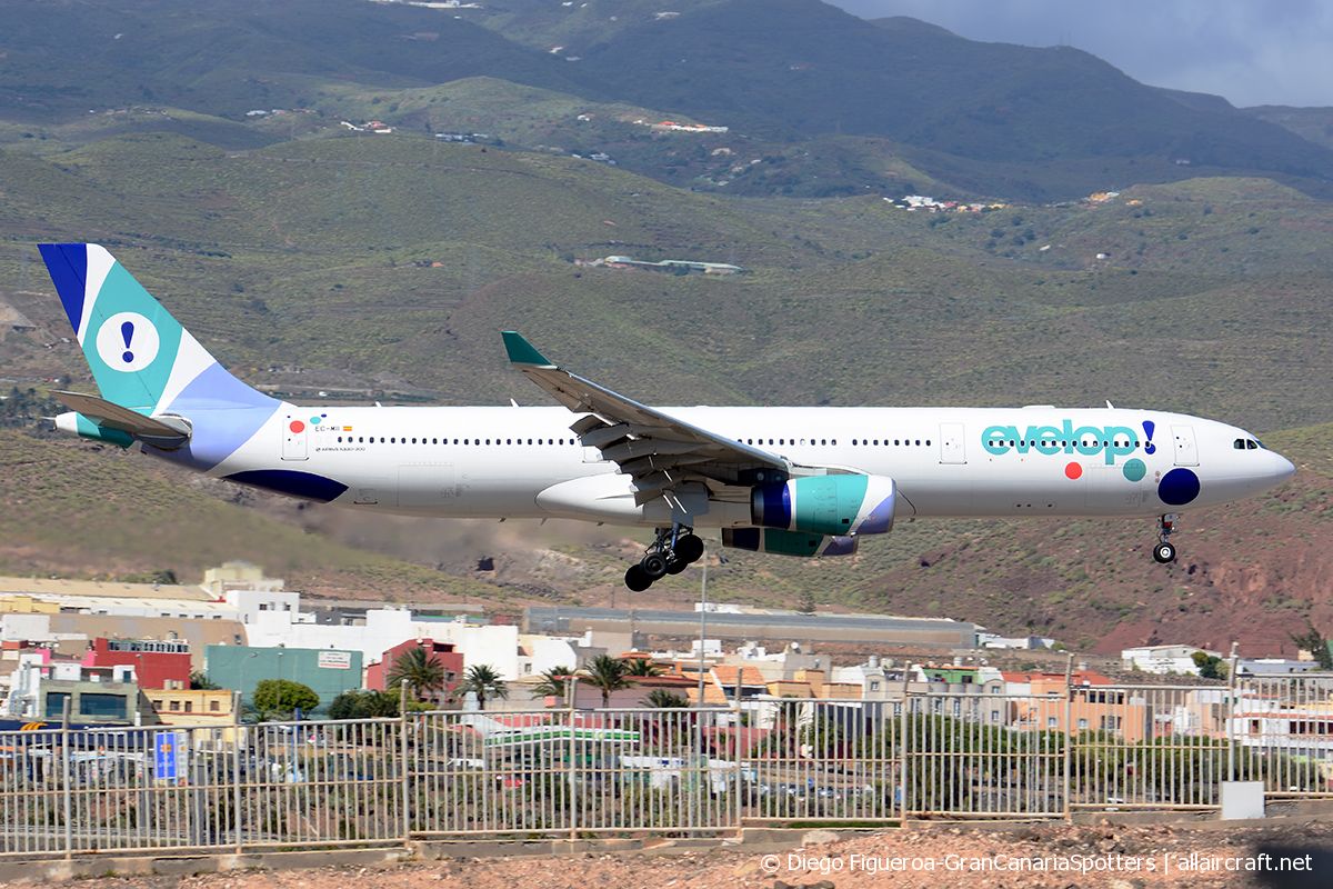 EC-MII (1691) 2015 Airbus A330-343