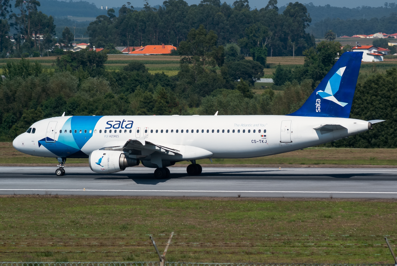 CS-TKJ · Airbus A320-212 · (OPO / LPPR)