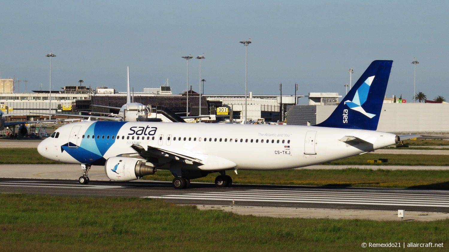 CS-TKJ (795) 1998 Airbus A320-212