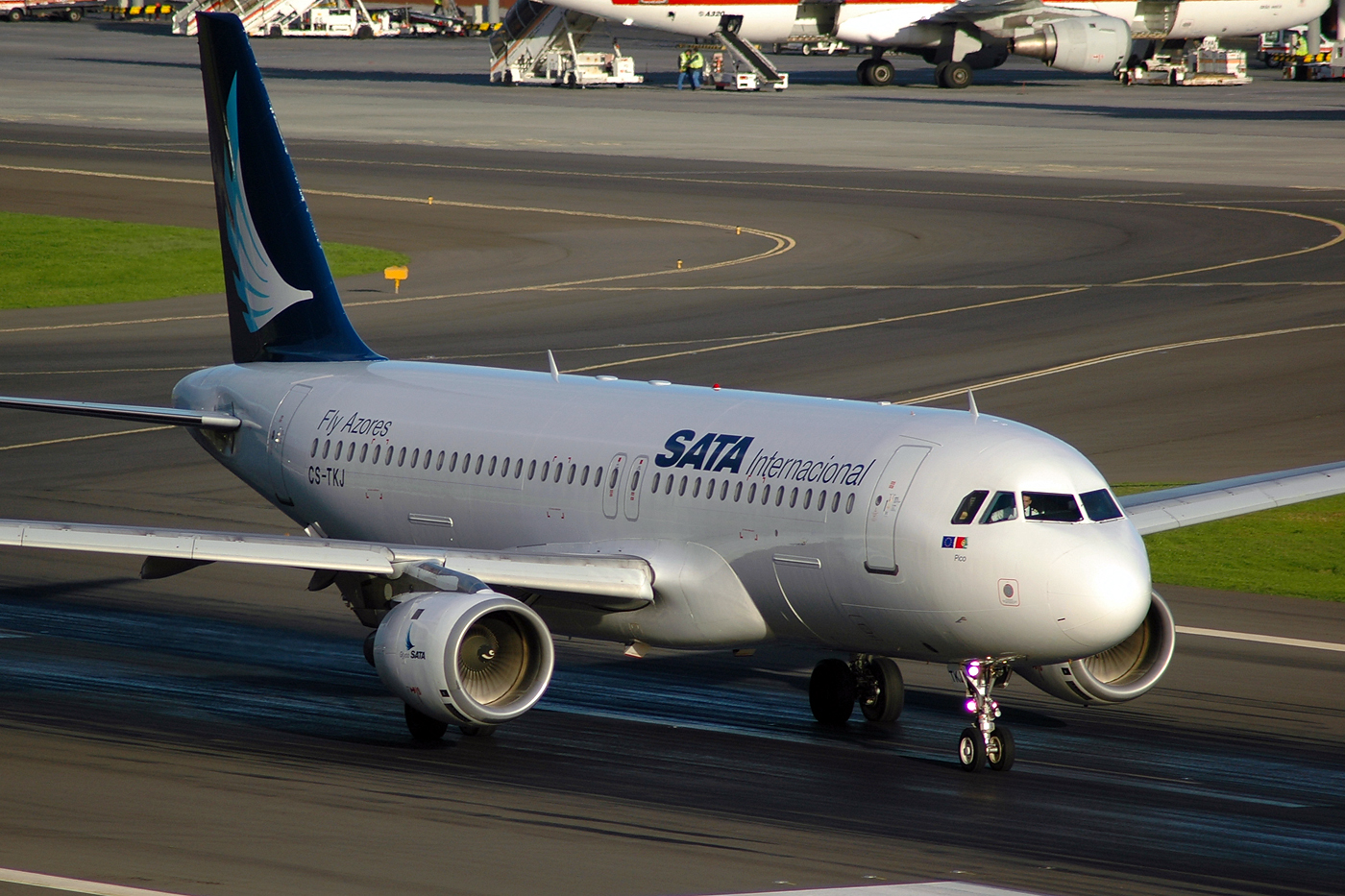 CS-TKJ · Airbus A320-212 · (FNC / LPMA)