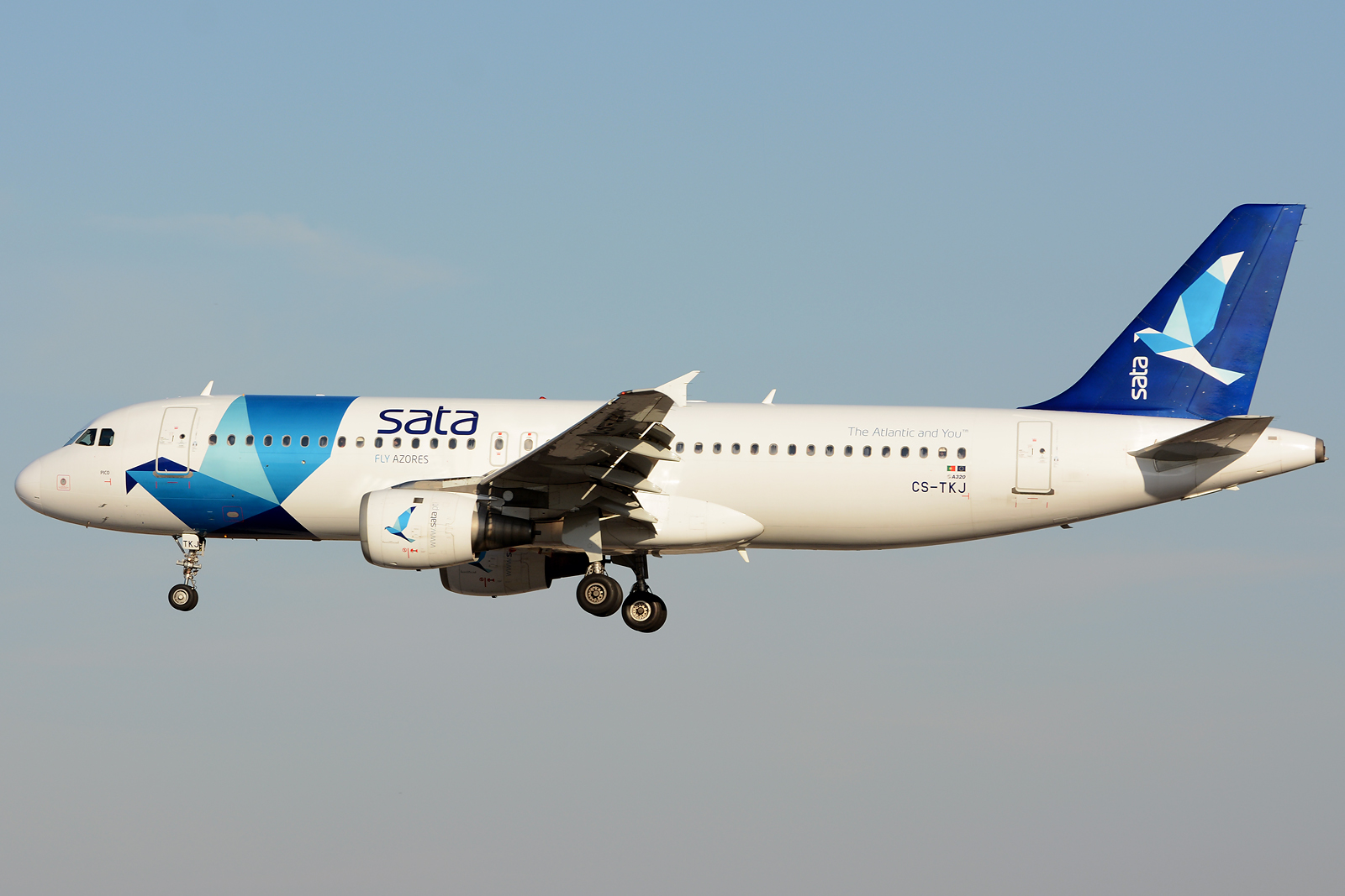 CS-TKJ · Airbus A320-212 · (LIS / LPPT)