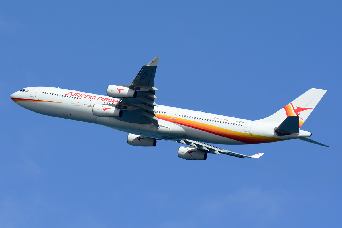 PZ-TCR (242) 1998 Airbus A340-313
