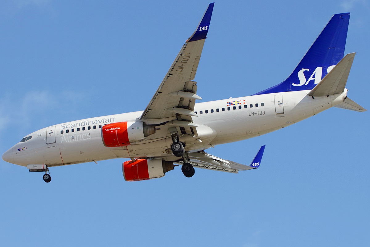 LN-TUJ, (cn 29095), Boeing 737-705